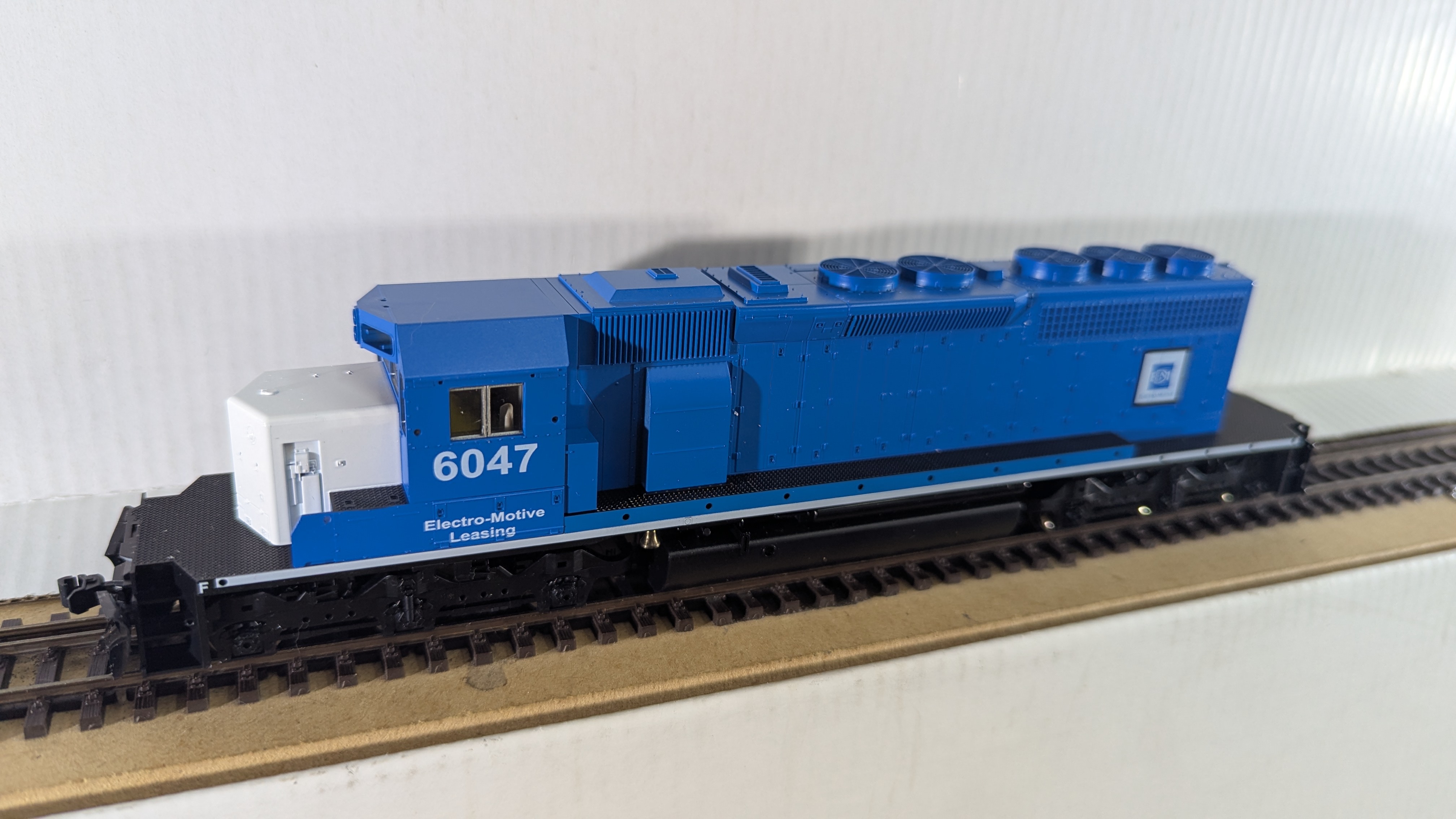 LD Kato SD40-2 - H0 (1:87)